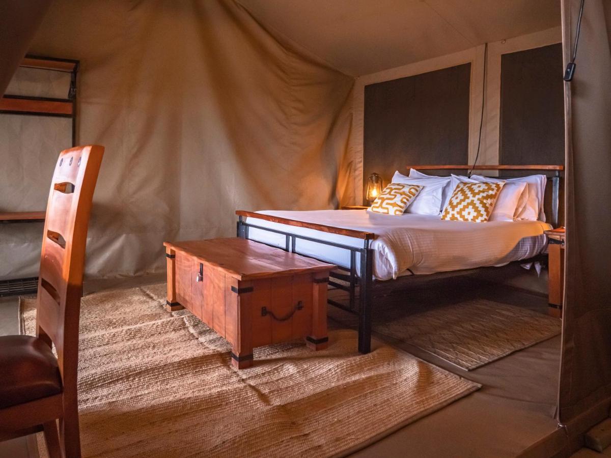Отель Tulia Amboseli Safari Camp Экстерьер фото