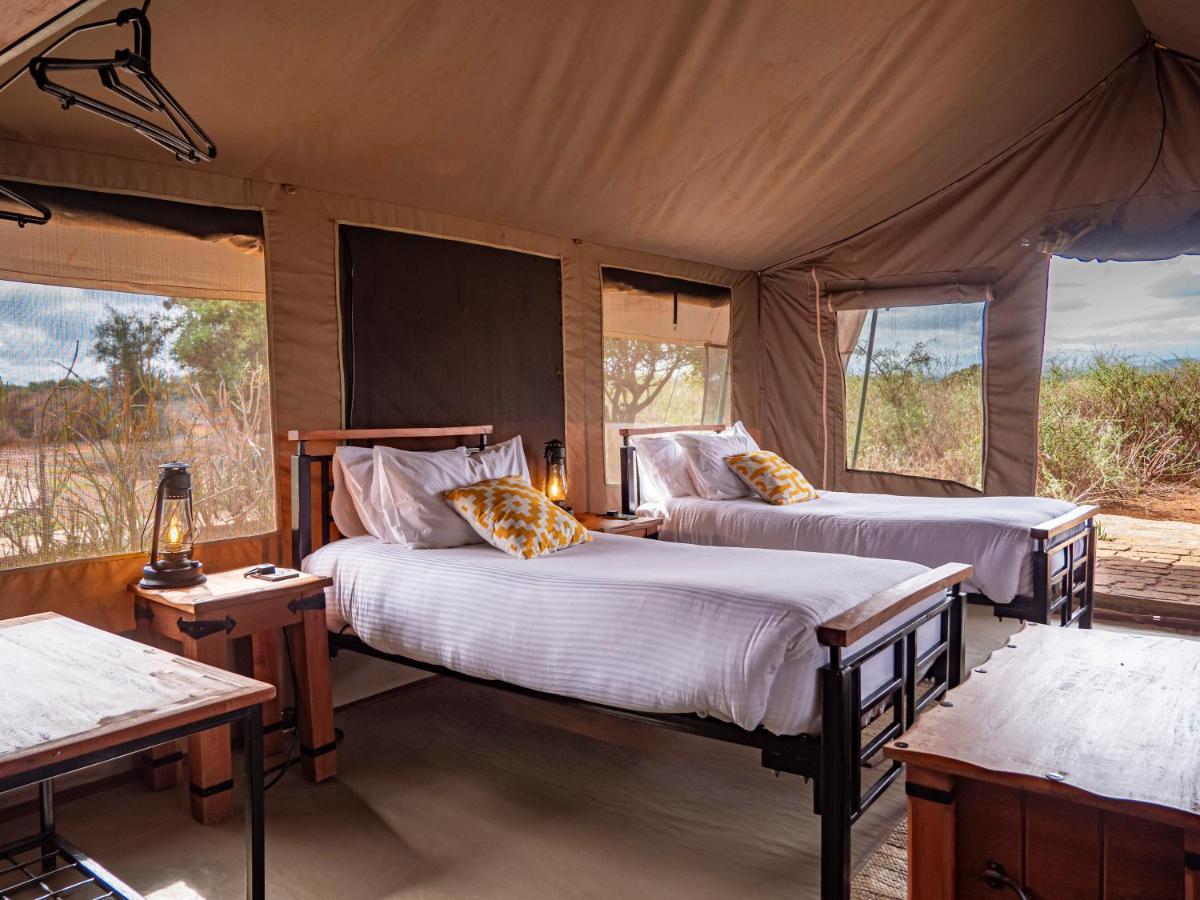 Отель Tulia Amboseli Safari Camp Экстерьер фото