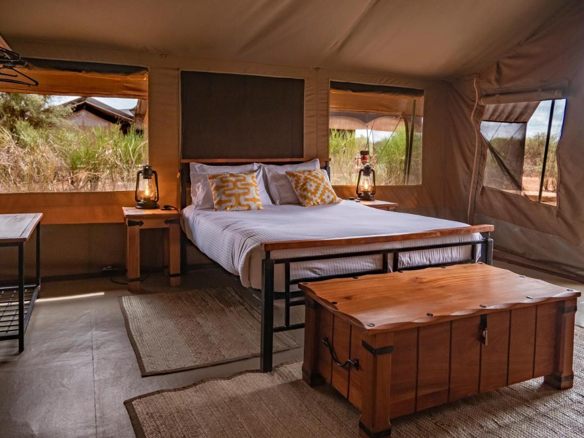 Отель Tulia Amboseli Safari Camp Экстерьер фото