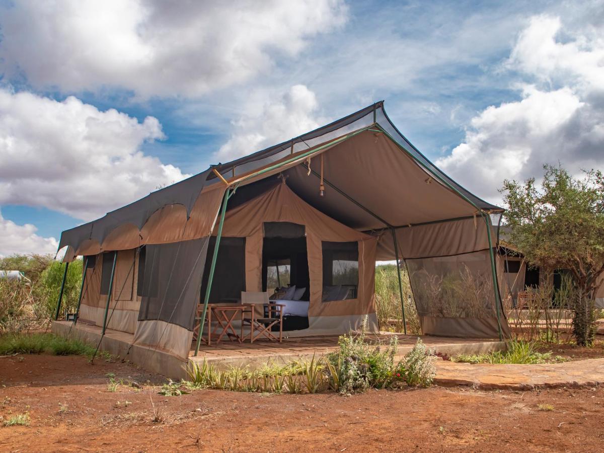Отель Tulia Amboseli Safari Camp Экстерьер фото