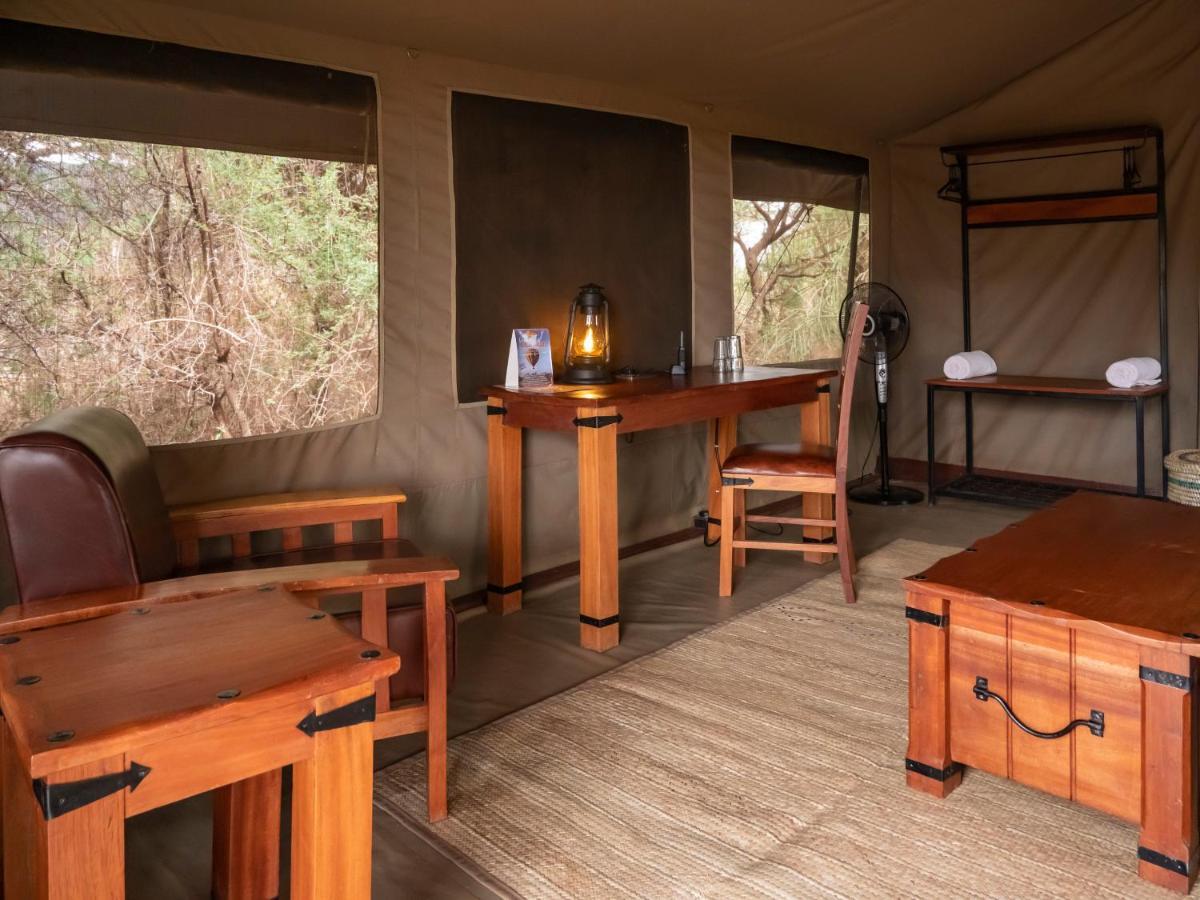 Отель Tulia Amboseli Safari Camp Экстерьер фото
