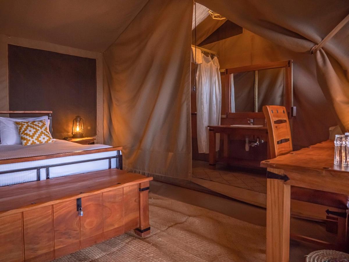 Отель Tulia Amboseli Safari Camp Экстерьер фото