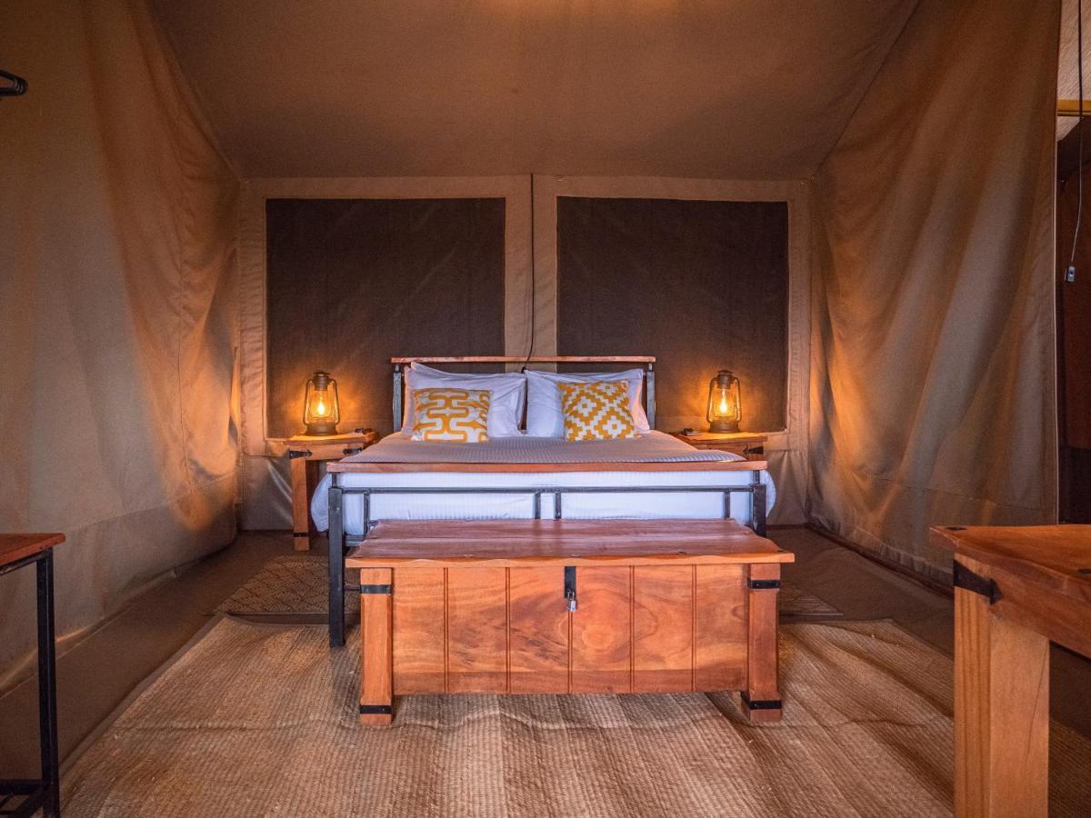 Отель Tulia Amboseli Safari Camp Экстерьер фото
