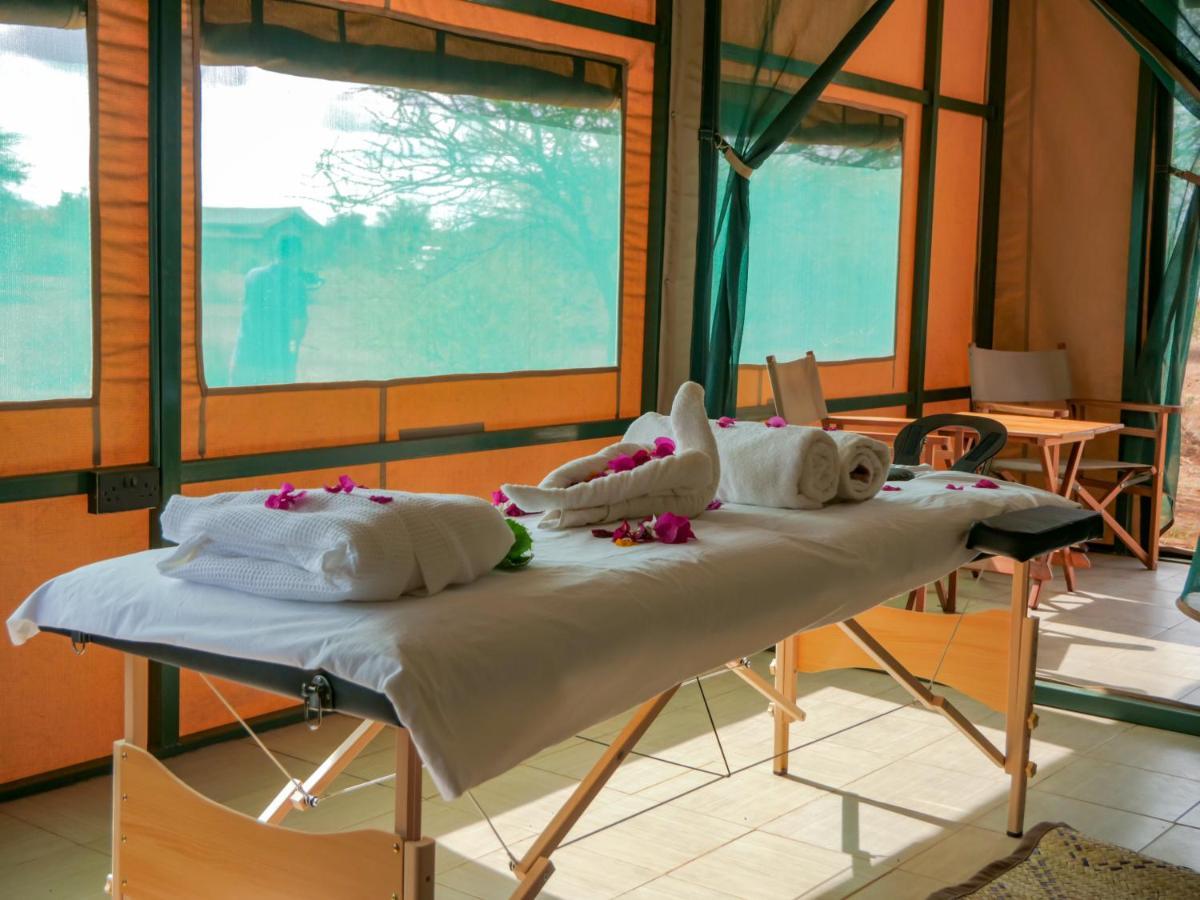 Отель Tulia Amboseli Safari Camp Экстерьер фото
