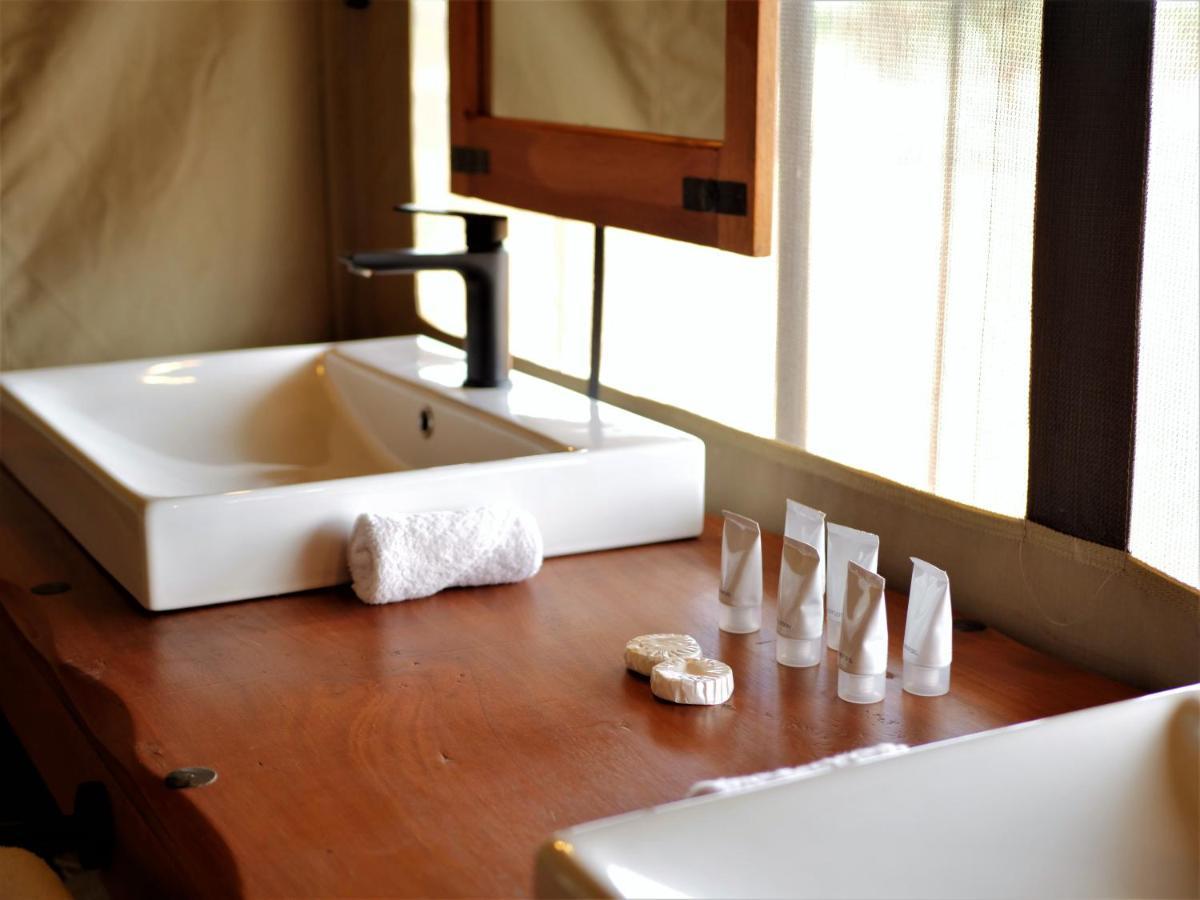 Отель Tulia Amboseli Safari Camp Экстерьер фото