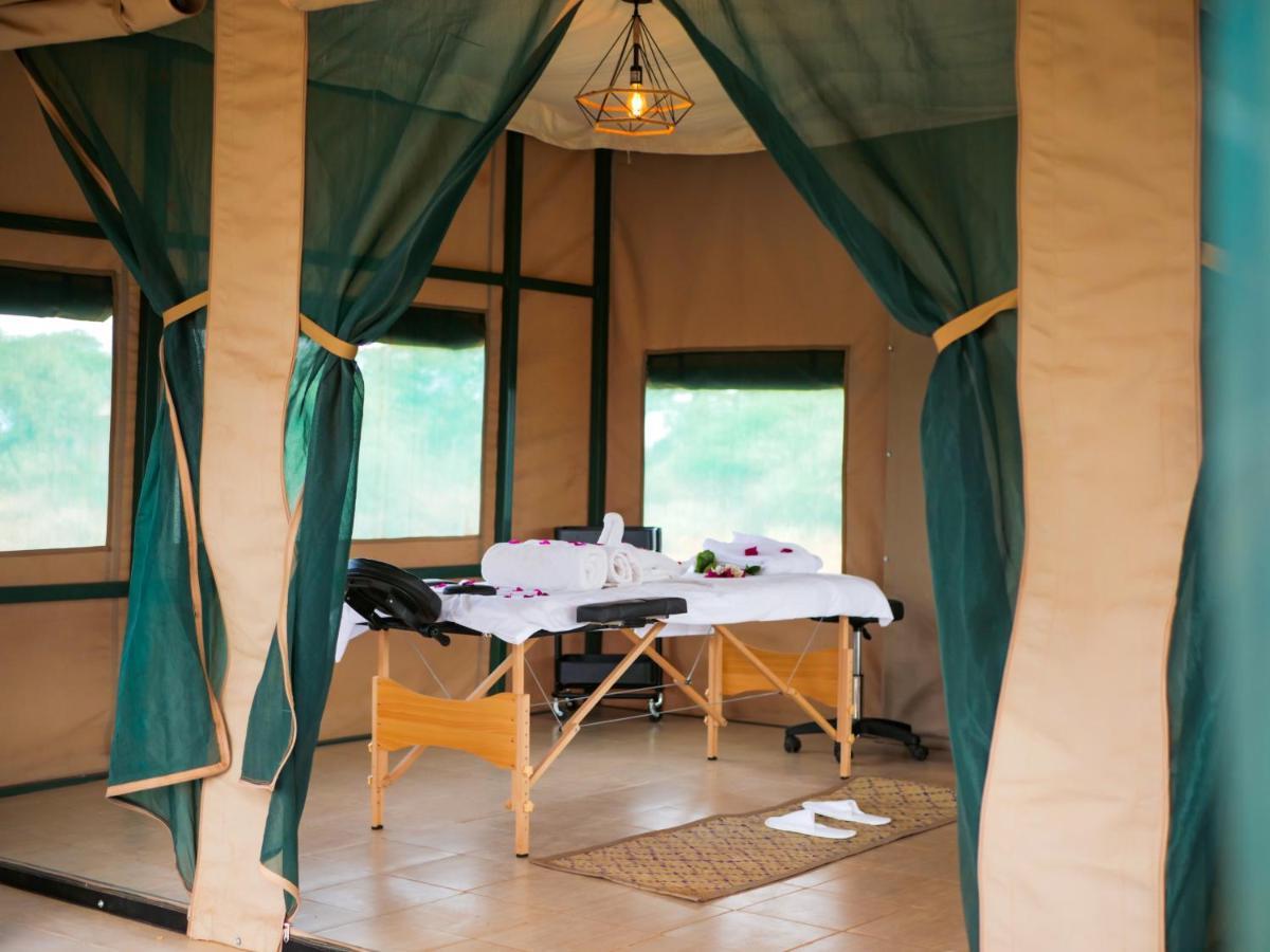 Отель Tulia Amboseli Safari Camp Экстерьер фото