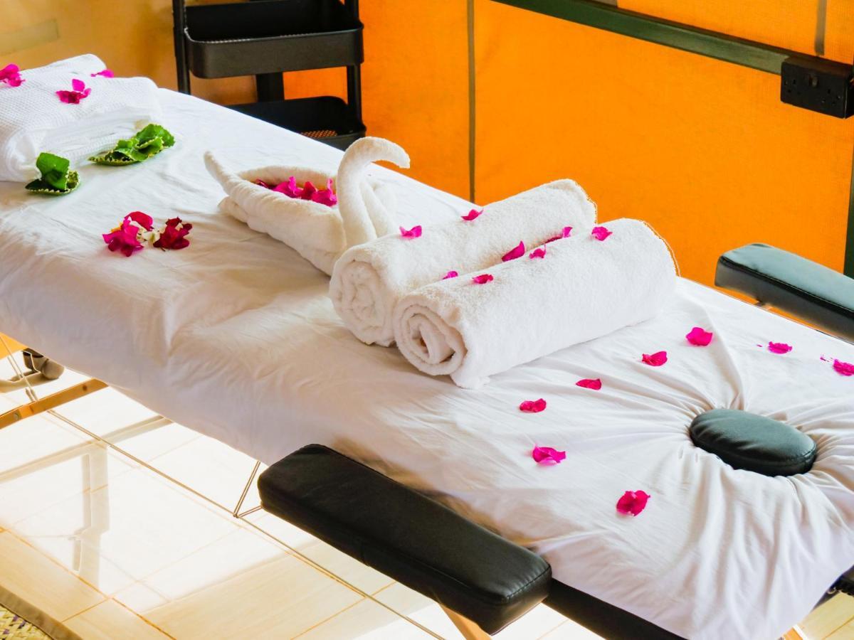 Отель Tulia Amboseli Safari Camp Экстерьер фото