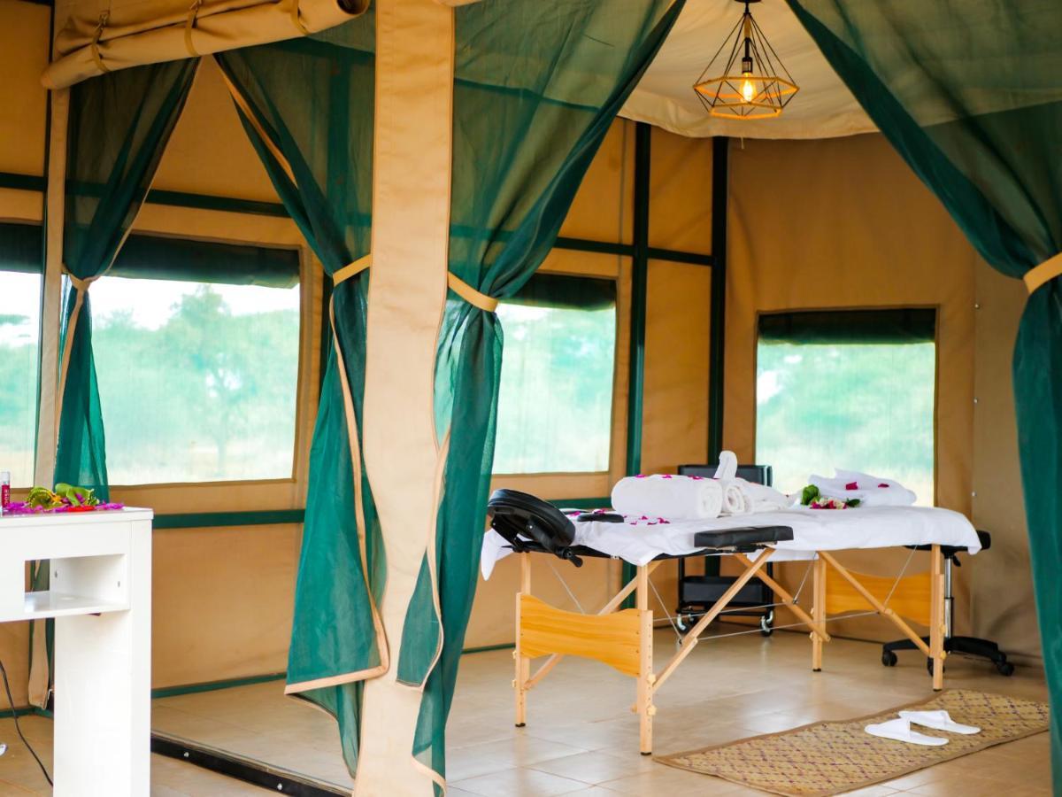 Отель Tulia Amboseli Safari Camp Экстерьер фото