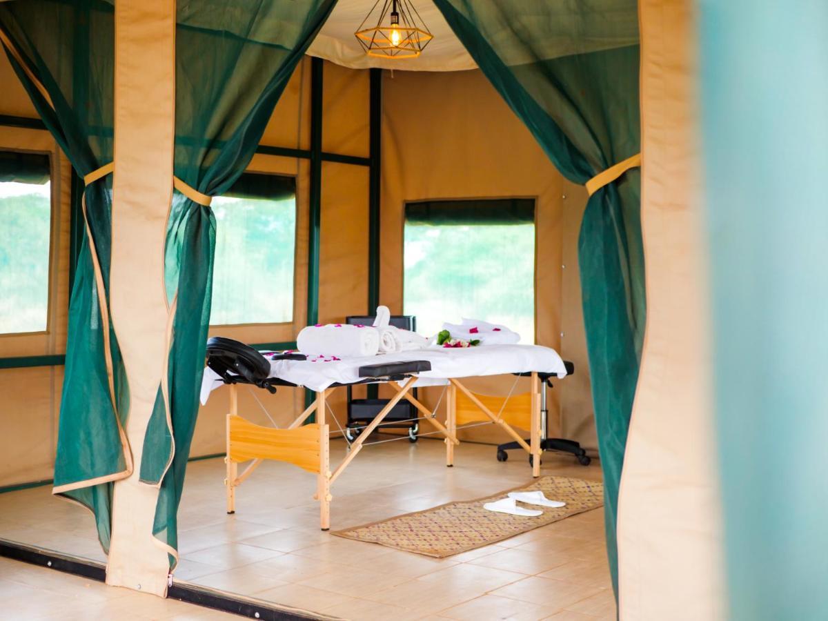 Отель Tulia Amboseli Safari Camp Экстерьер фото