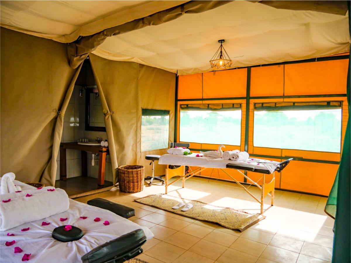 Отель Tulia Amboseli Safari Camp Экстерьер фото