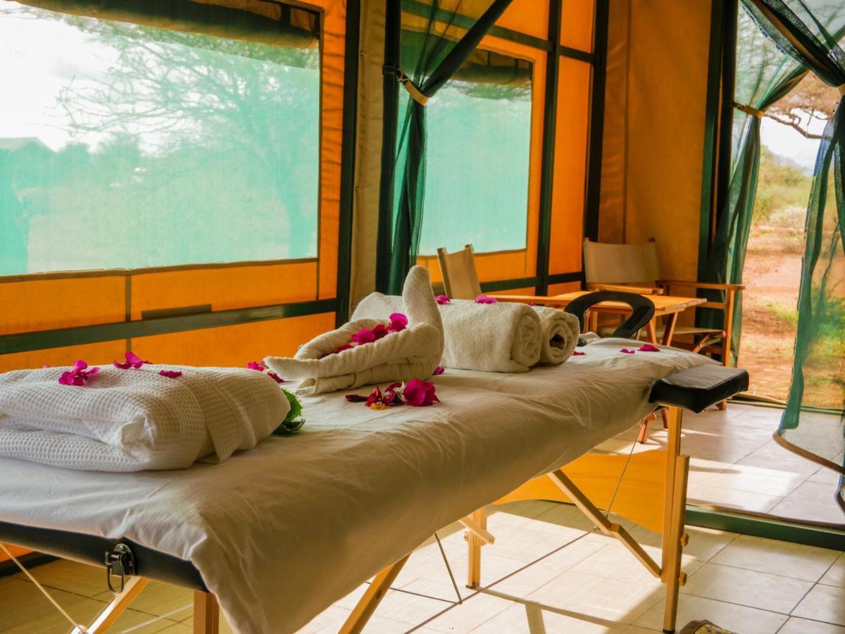 Отель Tulia Amboseli Safari Camp Экстерьер фото